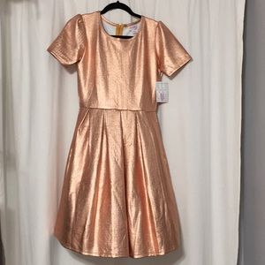 NWT rose gold elegant LuLaRoe Amelia M